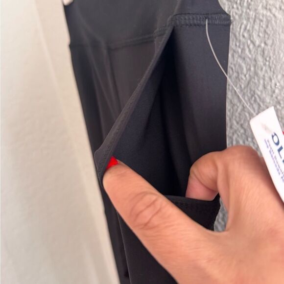 Chic Black Leggings - Picture 2 of 6